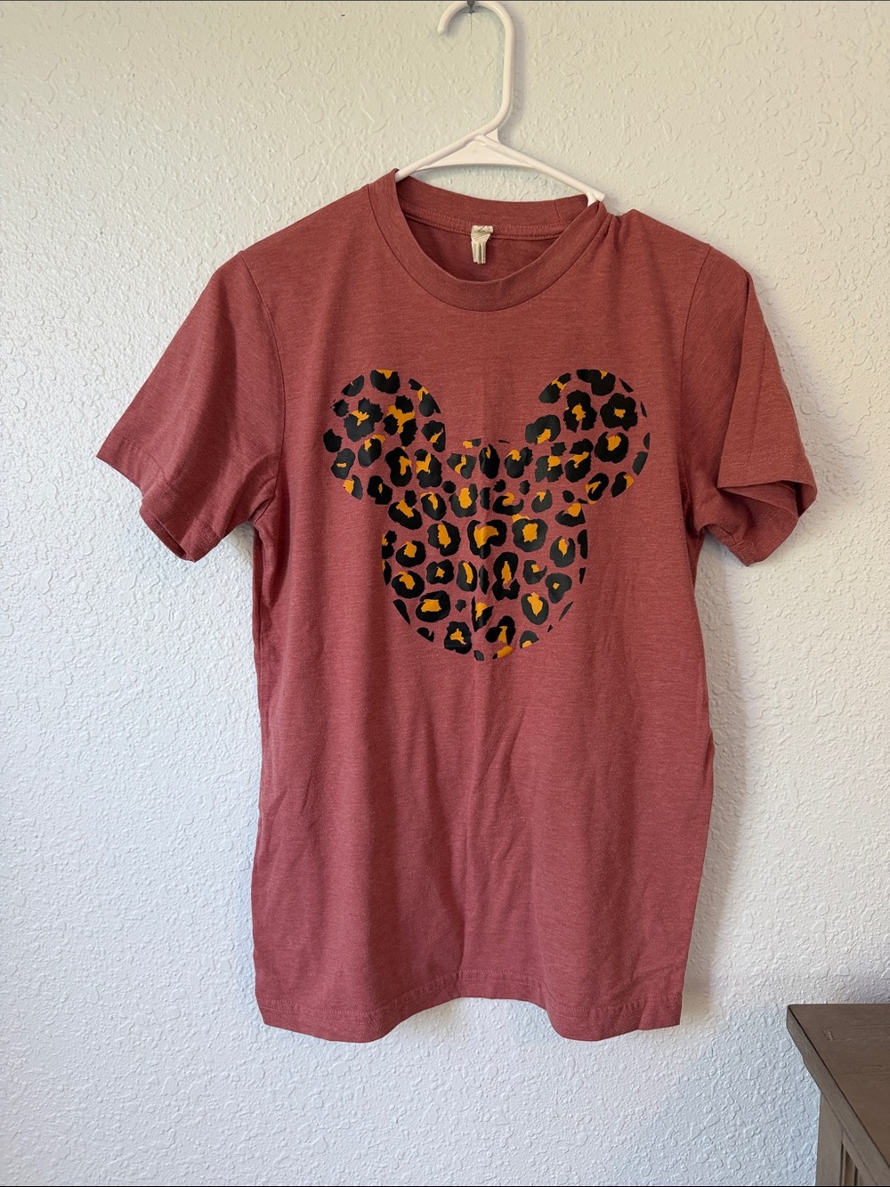 Women’s ' Mauve Dusty Rose Short Sleeve Tee with Leopard Mouse Graphic
